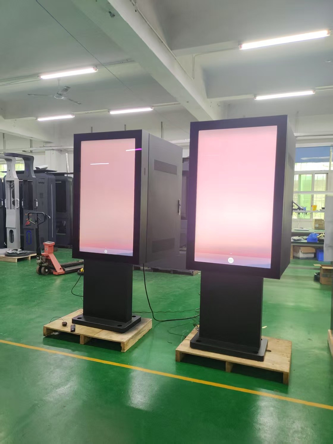 4k 43inch Açıq Kiosk Video Player IP66 Suya davamlı